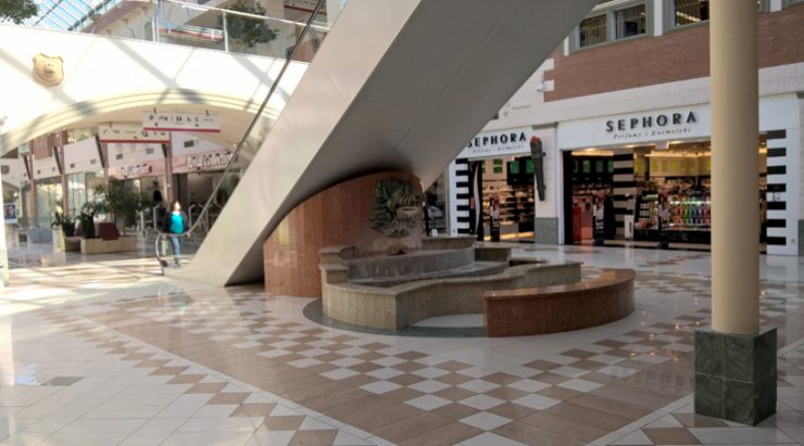 Торговый центр Plaza в Кракове