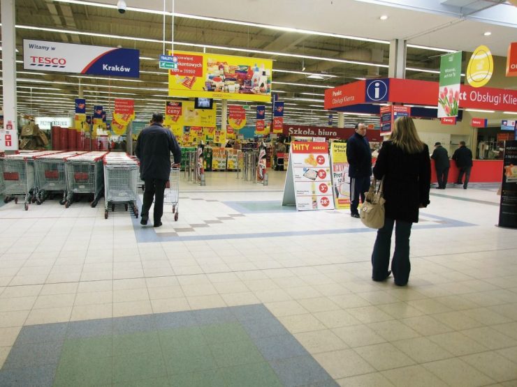 Супермаркет Tesco в Кракове